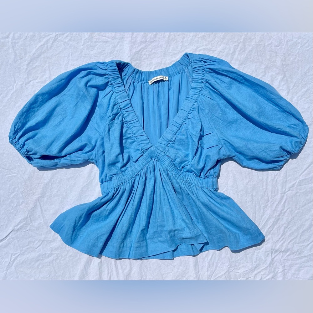 Abercrombie Puff Sleeve Plunge Top